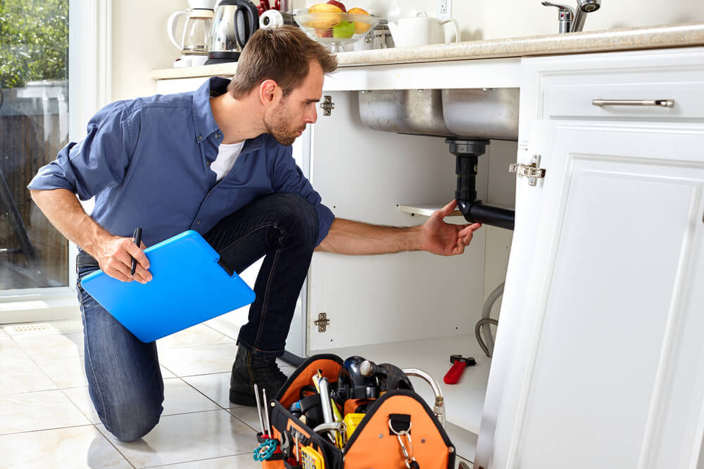 8-common-occupational-hazards-faced-by-plumbers-artisan-insurance