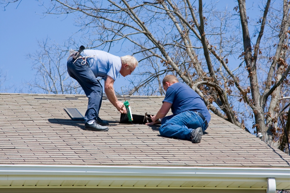 Protect Your Roofing Business: Understanding the Types of Roofers Insurance